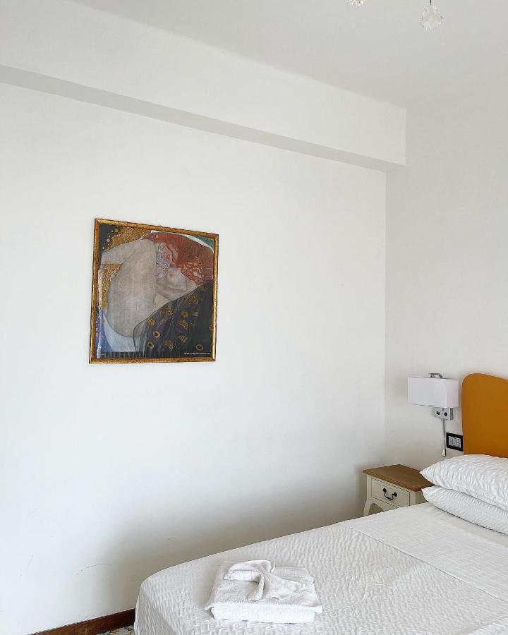 Dolce Vita Suite Алгеро Екстериор снимка